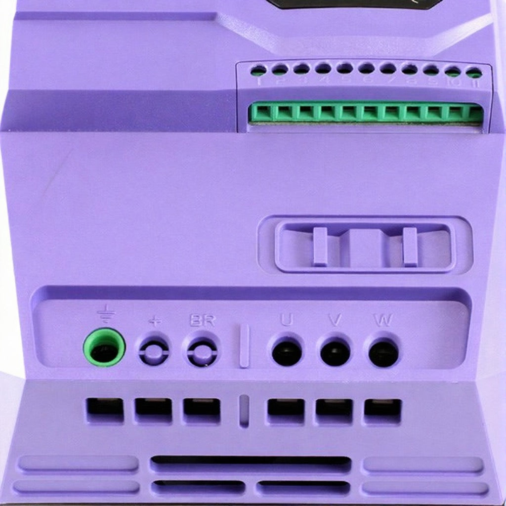 E3 IP20 5.5kW 400V 3ph AC Inverter, DBr, C2 EMC